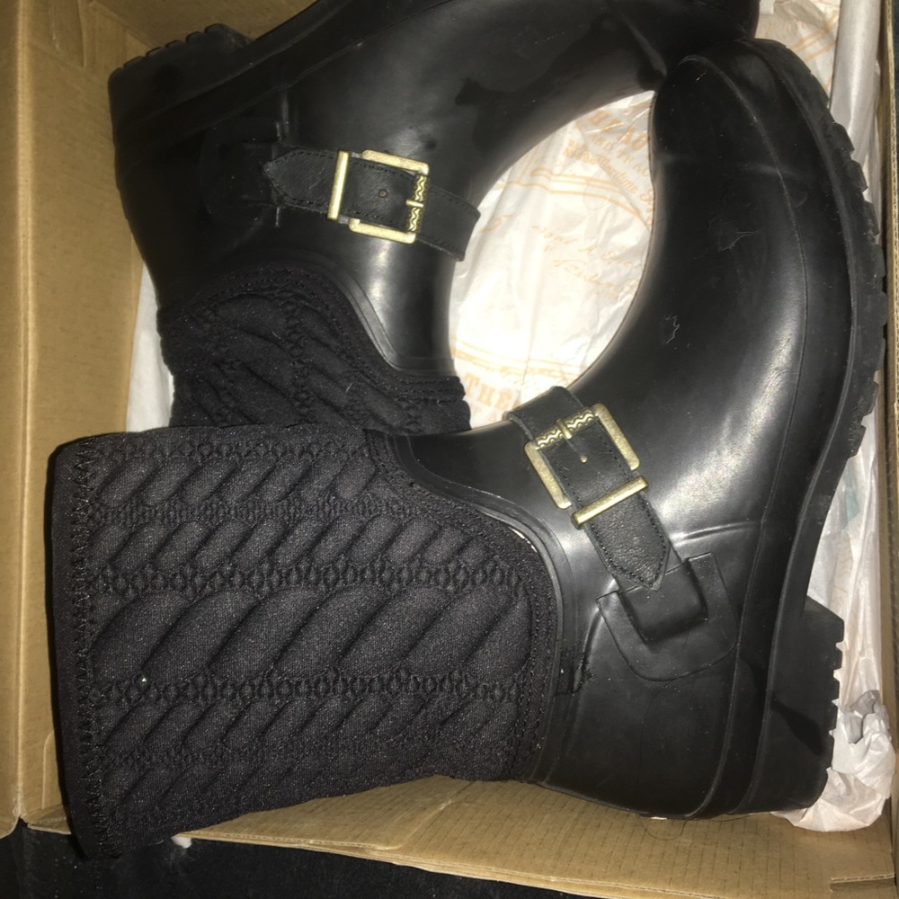 Sperry rain boots